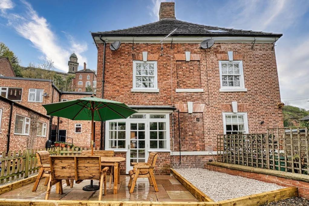 Host & Stay - Underhill House Bridgnorth Exteriör bild